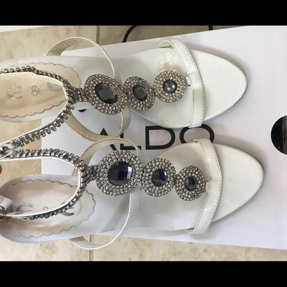 White rhinestones Vero Cuoio high heels size 6